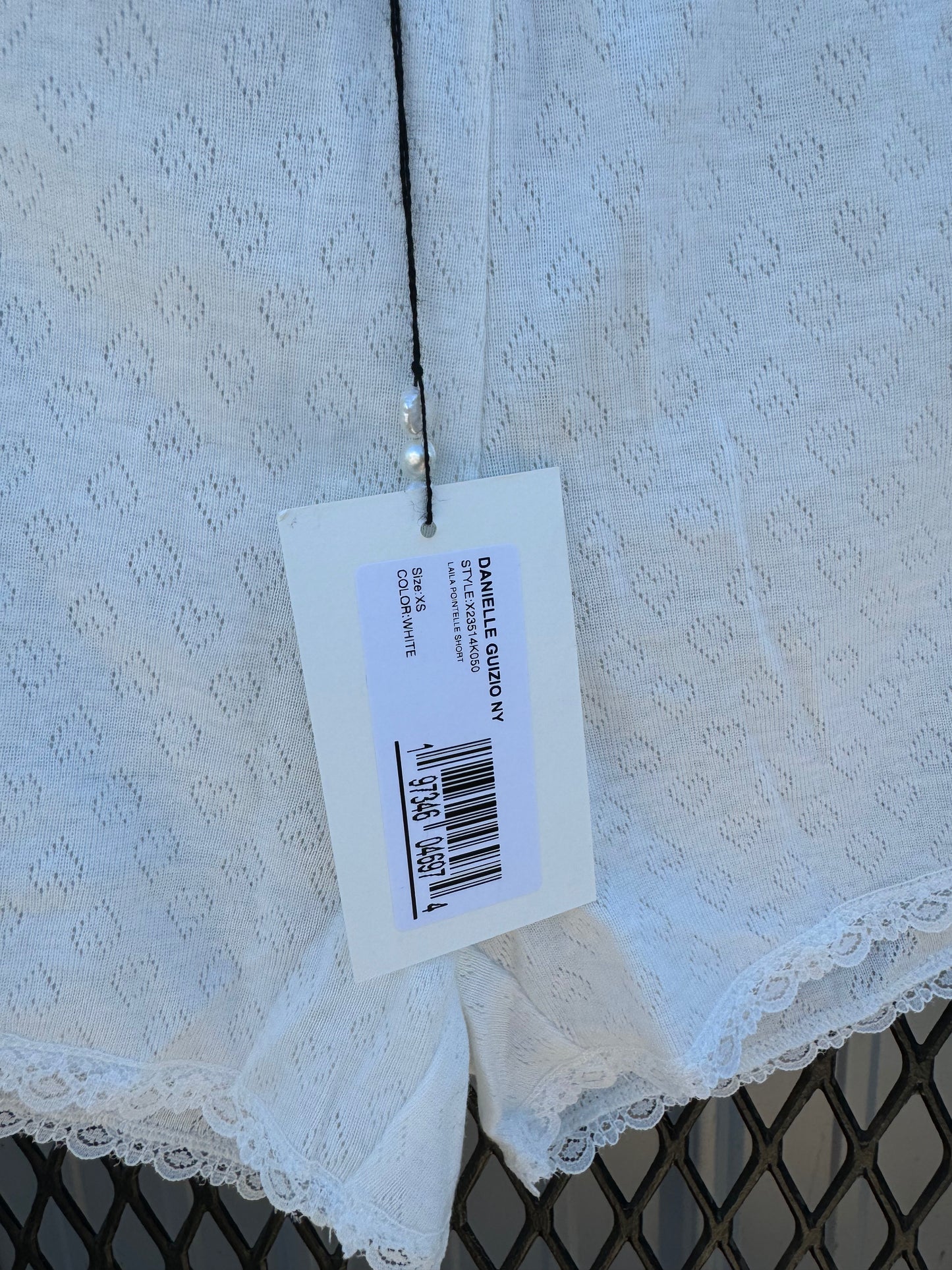 LAILA POINTELLE SHORT