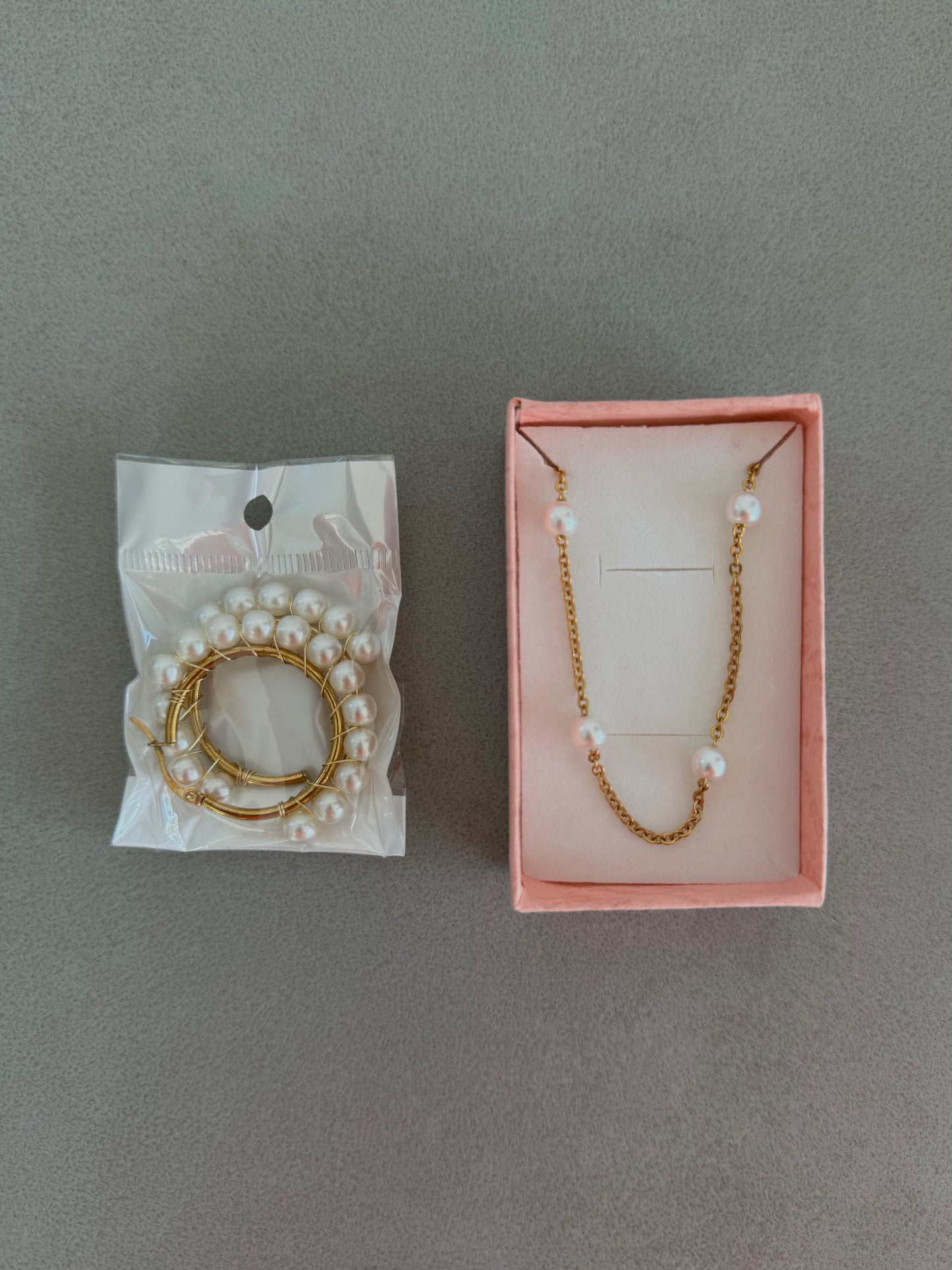 Pearls And Gold Set